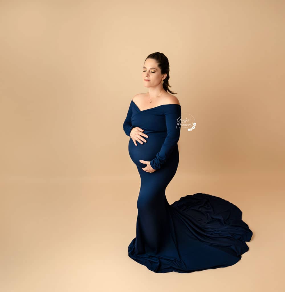 beautiful-maternity-photoshoot-in-milton-studio_7667