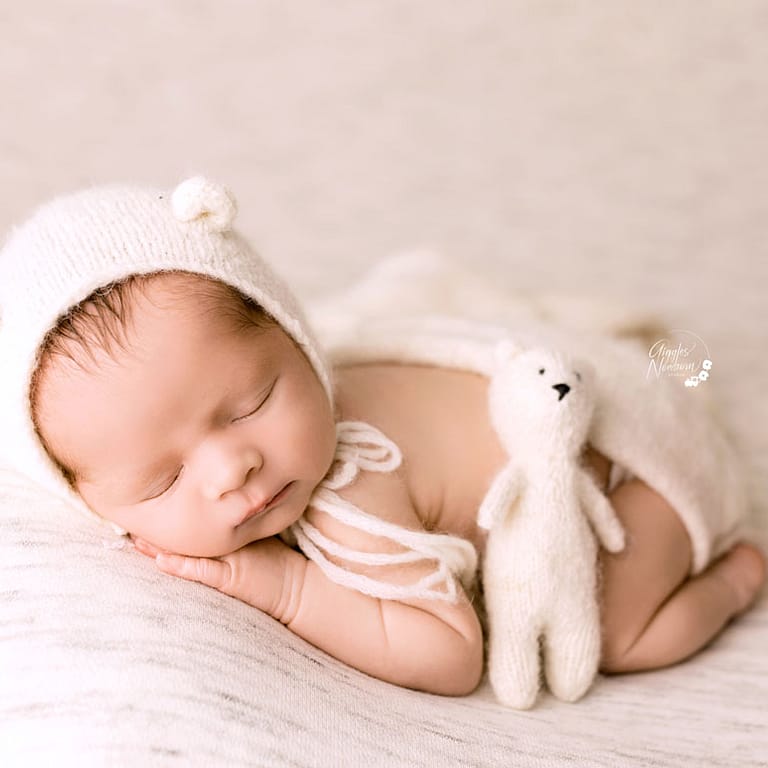 Myths-About-Newborn-Photography-milton